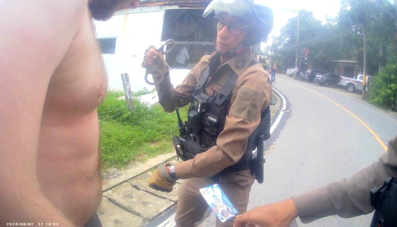 British man arrested after second disturbance in Soi Ta-iad