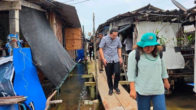 Mai Khao homes face legal action over waterfront encroachment