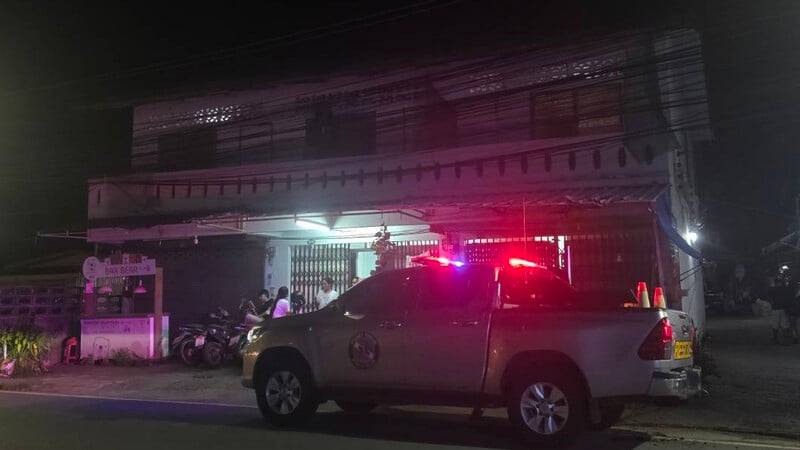 Foreigner injured after fall from rooftop in Wichit
