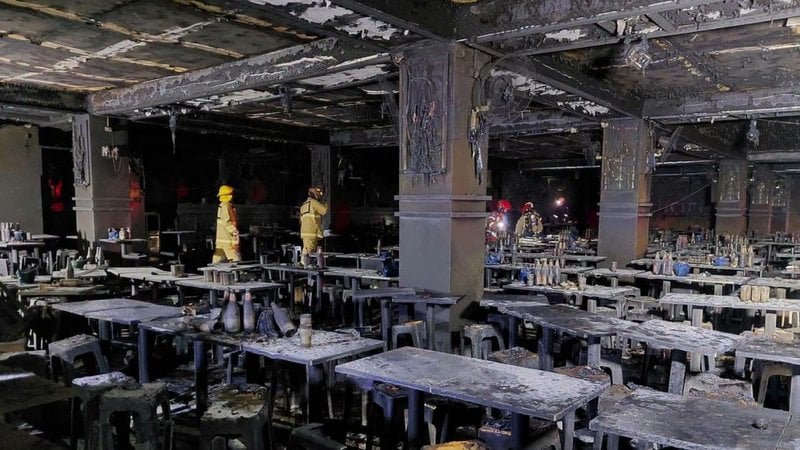 Pub fire probe begins