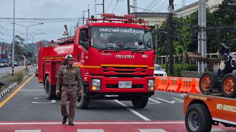 Thalang Police mobilise for long holiday traffic, road safety